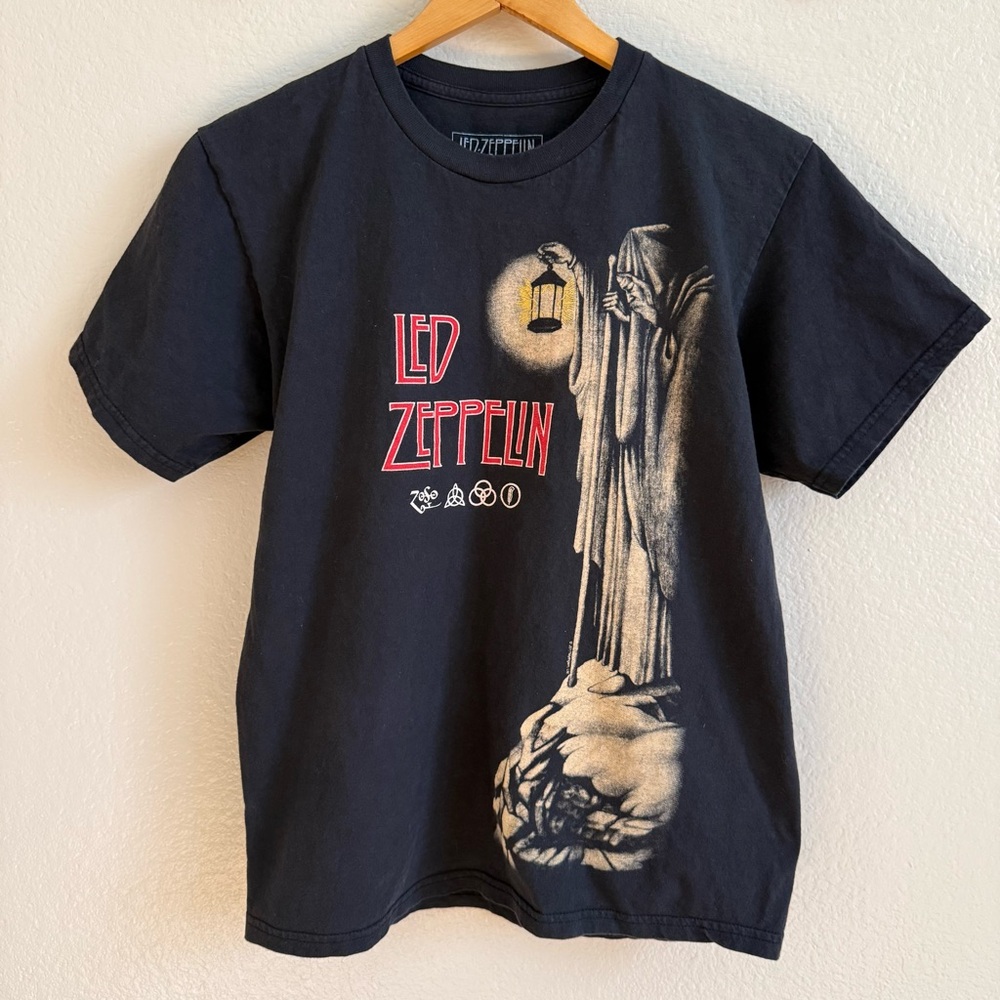 Led Zeppelin Short Sleeve Black Shirt Size M